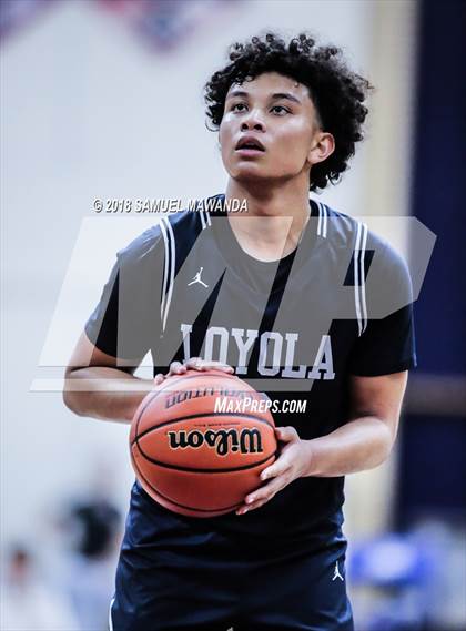 Thumbnail 2 in Oaks Christian vs Loyola HS (17th Annual Rose City Round Ball Classic) photogallery.