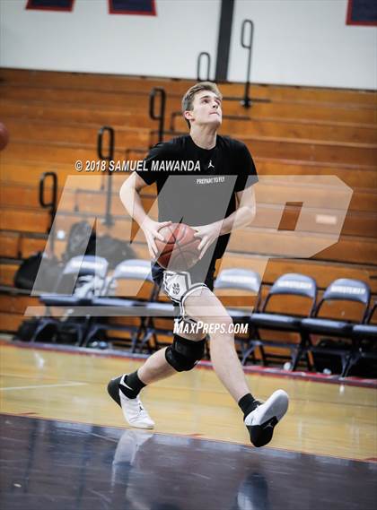 Thumbnail 2 in Oaks Christian vs Loyola HS (17th Annual Rose City Round Ball Classic) photogallery.
