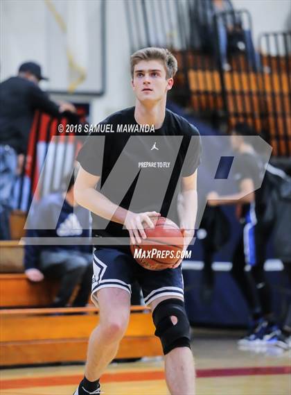 Thumbnail 3 in Oaks Christian vs Loyola HS (17th Annual Rose City Round Ball Classic) photogallery.