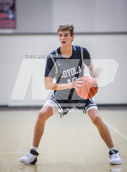 Thumbnail 2 in Oaks Christian vs Loyola HS (17th Annual Rose City Round Ball Classic) photogallery.