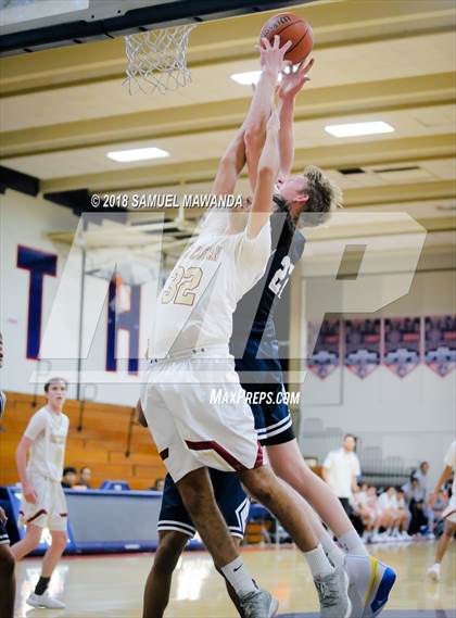Thumbnail 2 in Oaks Christian vs Loyola HS (17th Annual Rose City Round Ball Classic) photogallery.