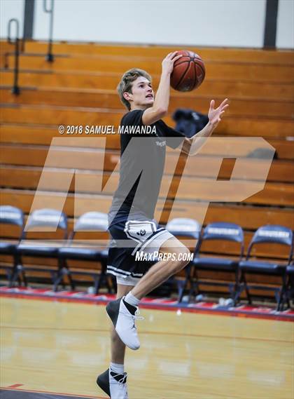 Thumbnail 3 in Oaks Christian vs Loyola HS (17th Annual Rose City Round Ball Classic) photogallery.