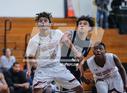 Thumbnail 2 in Oaks Christian vs Loyola HS (17th Annual Rose City Round Ball Classic) photogallery.