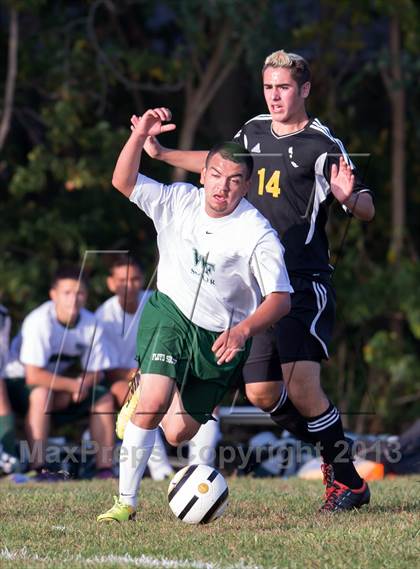 Thumbnail 2 in Commack vs William Floyd photogallery.