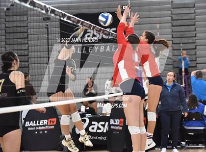Thumbnail 1 in Lone Peak vs. Redondo Union (Durango Fall Classic) photogallery.