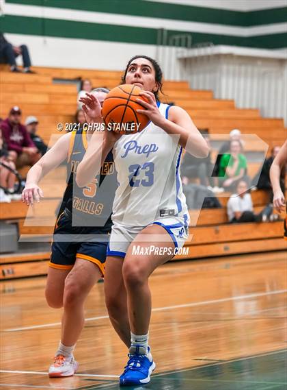 Thumbnail 1 in Seattle Prep vs. Olmsted Falls (Cactus Jam Tournament) photogallery.