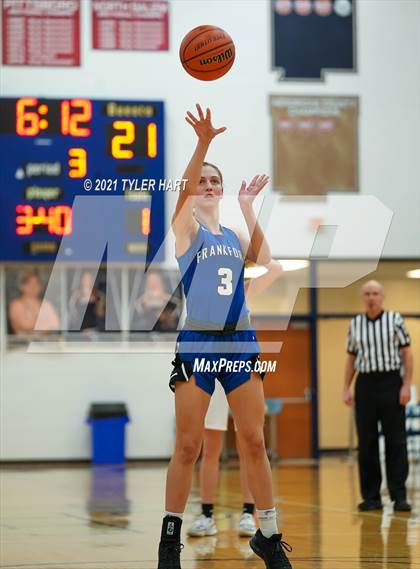 Thumbnail 2 in Frankfort vs. Monrovia (IHSAA 3A Sectional 1st Round)  photogallery.
