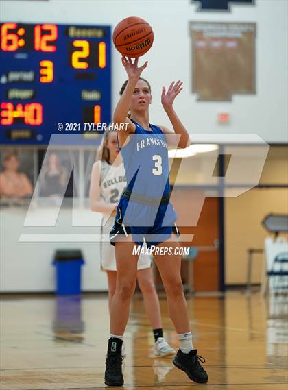 Thumbnail 3 in Frankfort vs. Monrovia (IHSAA 3A Sectional 1st Round)  photogallery.