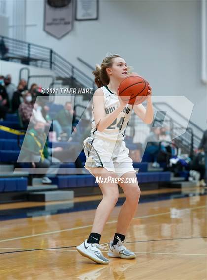 Thumbnail 2 in Frankfort vs. Monrovia (IHSAA 3A Sectional 1st Round)  photogallery.