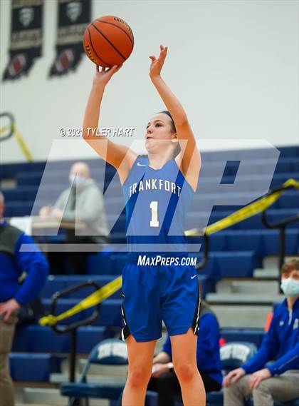 Thumbnail 2 in Frankfort vs. Monrovia (IHSAA 3A Sectional 1st Round)  photogallery.