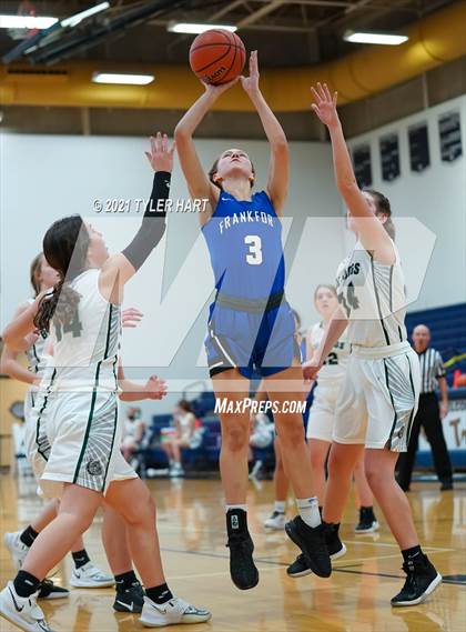 Thumbnail 3 in Frankfort vs. Monrovia (IHSAA 3A Sectional 1st Round)  photogallery.