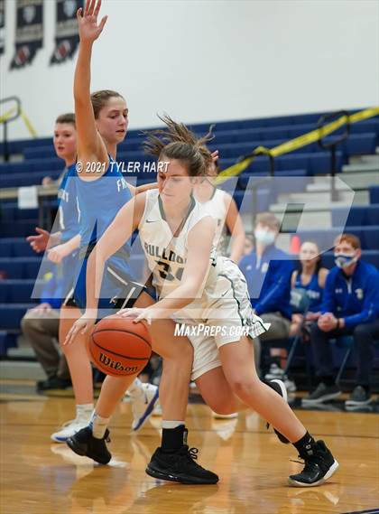 Thumbnail 2 in Frankfort vs. Monrovia (IHSAA 3A Sectional 1st Round)  photogallery.