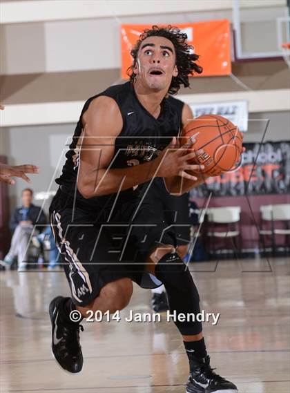 Thumbnail 1 in Etiwanda vs. Archbishop Mitty (MaxPreps Holiday Classic) photogallery.