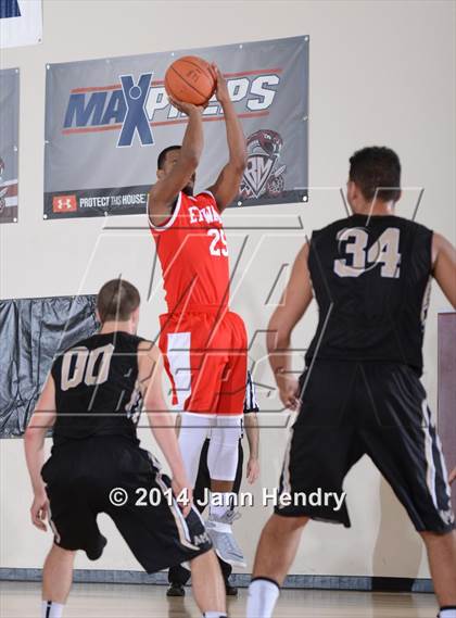 Thumbnail 1 in Etiwanda vs. Archbishop Mitty (MaxPreps Holiday Classic) photogallery.