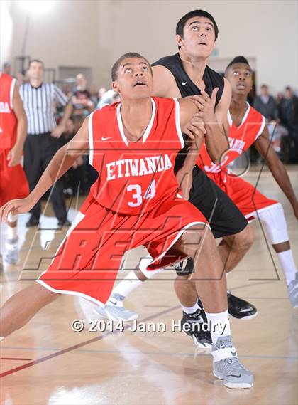 Thumbnail 1 in Etiwanda vs. Archbishop Mitty (MaxPreps Holiday Classic) photogallery.