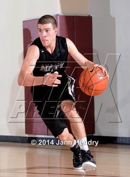 Thumbnail 2 in Etiwanda vs. Archbishop Mitty (MaxPreps Holiday Classic) photogallery.