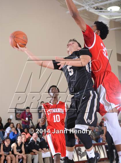 Thumbnail 1 in Etiwanda vs. Archbishop Mitty (MaxPreps Holiday Classic) photogallery.
