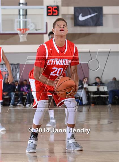 Thumbnail 1 in Etiwanda vs. Archbishop Mitty (MaxPreps Holiday Classic) photogallery.