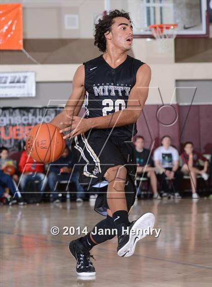 Thumbnail 3 in Etiwanda vs. Archbishop Mitty (MaxPreps Holiday Classic) photogallery.