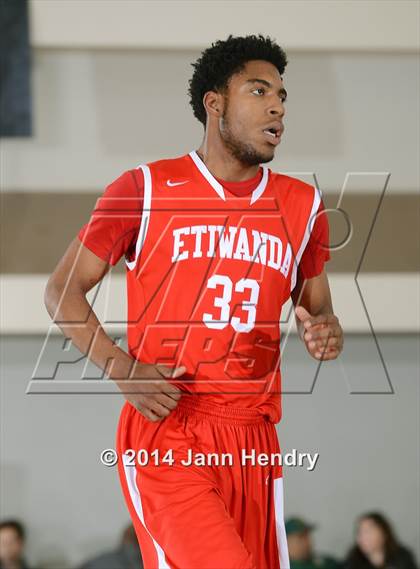 Thumbnail 1 in Etiwanda vs. Archbishop Mitty (MaxPreps Holiday Classic) photogallery.