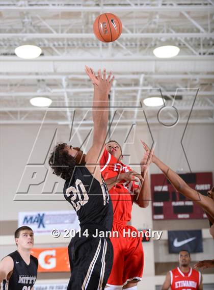 Thumbnail 1 in Etiwanda vs. Archbishop Mitty (MaxPreps Holiday Classic) photogallery.