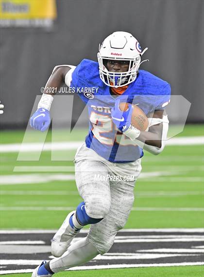 Thumbnail 3 in McQueen vs Bishop Gorman (NIAA 5A Championship) photogallery.