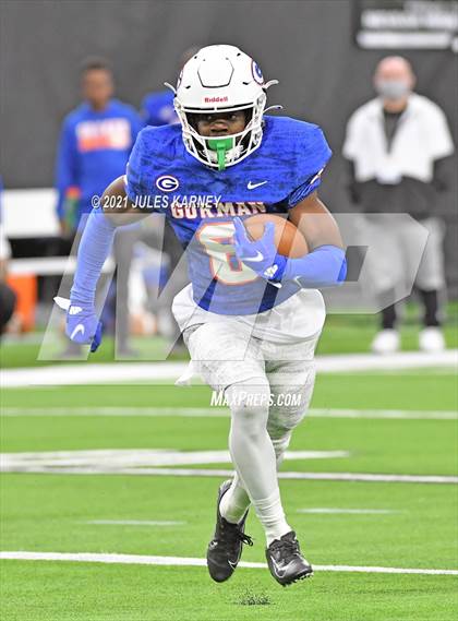 Thumbnail 2 in McQueen vs Bishop Gorman (NIAA 5A Championship) photogallery.