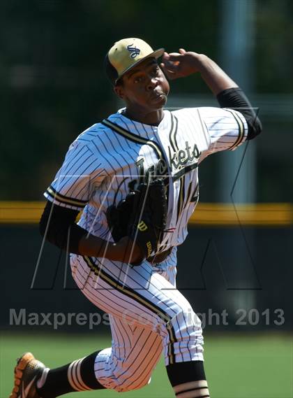 Thumbnail 1 in Pope @ Sprayberry photogallery.