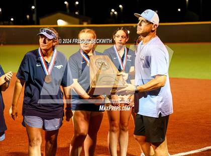 Thumbnail 3 in Midway vs. Kingwood (UIL 6A Softball Semifinal) photogallery.