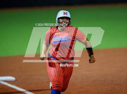 Thumbnail 2 in Midway vs. Kingwood (UIL 6A Softball Semifinal) photogallery.