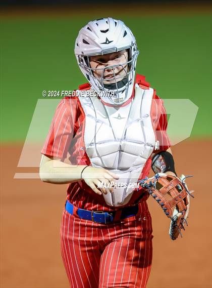 Thumbnail 3 in Midway vs. Kingwood (UIL 6A Softball Semifinal) photogallery.