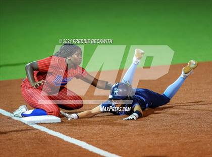 Thumbnail 1 in Midway vs. Kingwood (UIL 6A Softball Semifinal) photogallery.