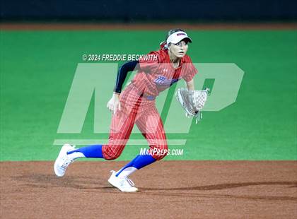 Thumbnail 2 in Midway vs. Kingwood (UIL 6A Softball Semifinal) photogallery.