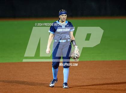 Thumbnail 3 in Midway vs. Kingwood (UIL 6A Softball Semifinal) photogallery.