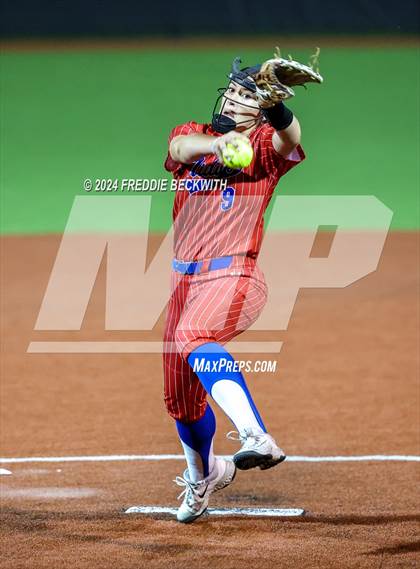 Thumbnail 1 in Midway vs. Kingwood (UIL 6A Softball Semifinal) photogallery.
