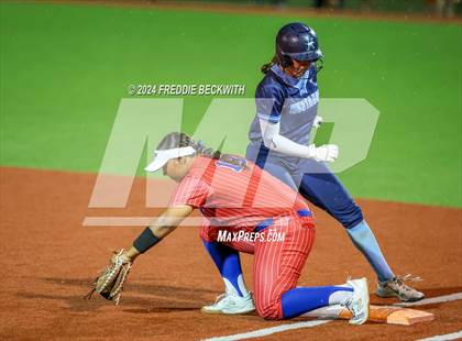 Thumbnail 2 in Midway vs. Kingwood (UIL 6A Softball Semifinal) photogallery.