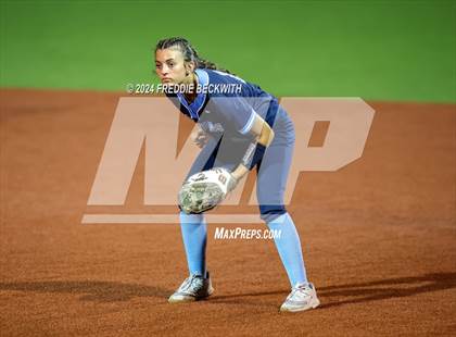 Thumbnail 3 in Midway vs. Kingwood (UIL 6A Softball Semifinal) photogallery.