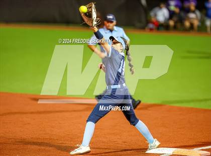Thumbnail 1 in Midway vs. Kingwood (UIL 6A Softball Semifinal) photogallery.