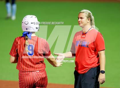 Thumbnail 2 in Midway vs. Kingwood (UIL 6A Softball Semifinal) photogallery.