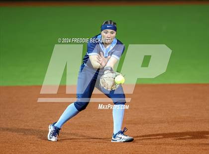 Thumbnail 3 in Midway vs. Kingwood (UIL 6A Softball Semifinal) photogallery.