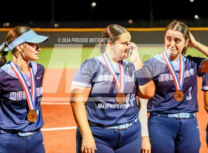 Thumbnail 3 in Midway vs. Kingwood (UIL 6A Softball Semifinal) photogallery.