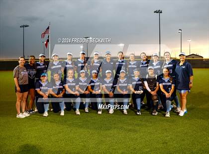 Thumbnail 1 in Midway vs. Kingwood (UIL 6A Softball Semifinal) photogallery.