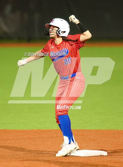 Thumbnail 2 in Midway vs. Kingwood (UIL 6A Softball Semifinal) photogallery.