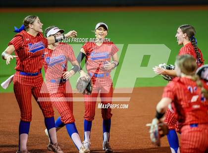 Thumbnail 1 in Midway vs. Kingwood (UIL 6A Softball Semifinal) photogallery.