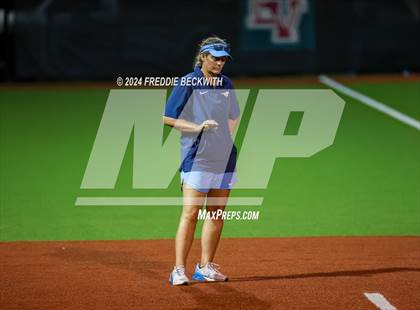 Thumbnail 3 in Midway vs. Kingwood (UIL 6A Softball Semifinal) photogallery.