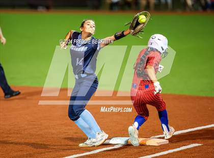 Thumbnail 1 in Midway vs. Kingwood (UIL 6A Softball Semifinal) photogallery.