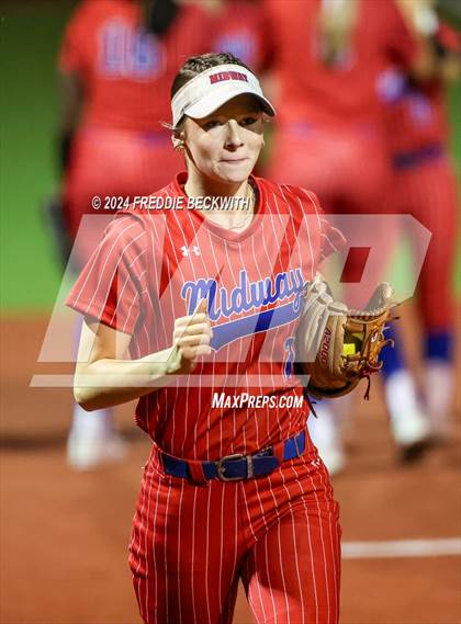 Thumbnail 3 in Midway vs. Kingwood (UIL 6A Softball Semifinal) photogallery.