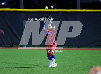 Thumbnail 1 in Midway vs. Kingwood (UIL 6A Softball Semifinal) photogallery.