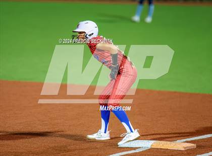 Thumbnail 3 in Midway vs. Kingwood (UIL 6A Softball Semifinal) photogallery.