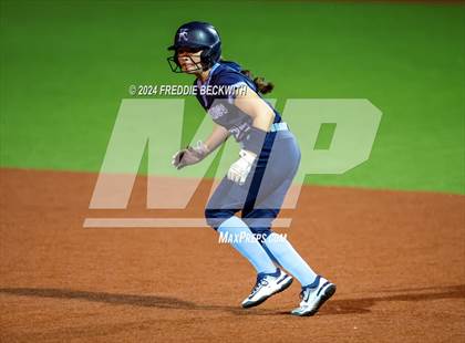 Thumbnail 2 in Midway vs. Kingwood (UIL 6A Softball Semifinal) photogallery.